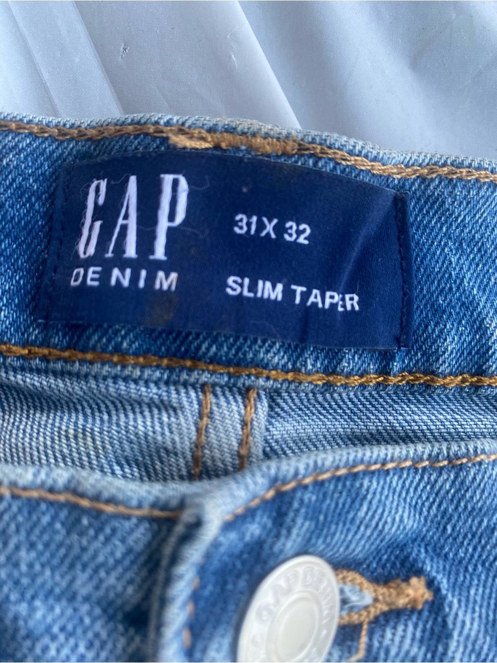 GAP Slim Taper Men's Jeans in Light Blue Denim